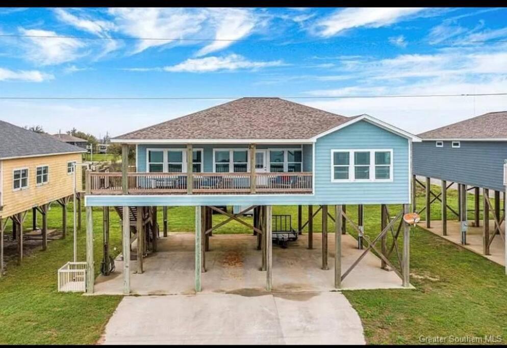 Oceanfront Home Near Hollybeach Cameron Kültér fotó